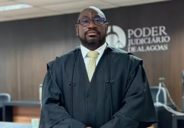 Condenado por agressão contra companheira, advogado baiano anuncia pré-candidatura a deputado federal